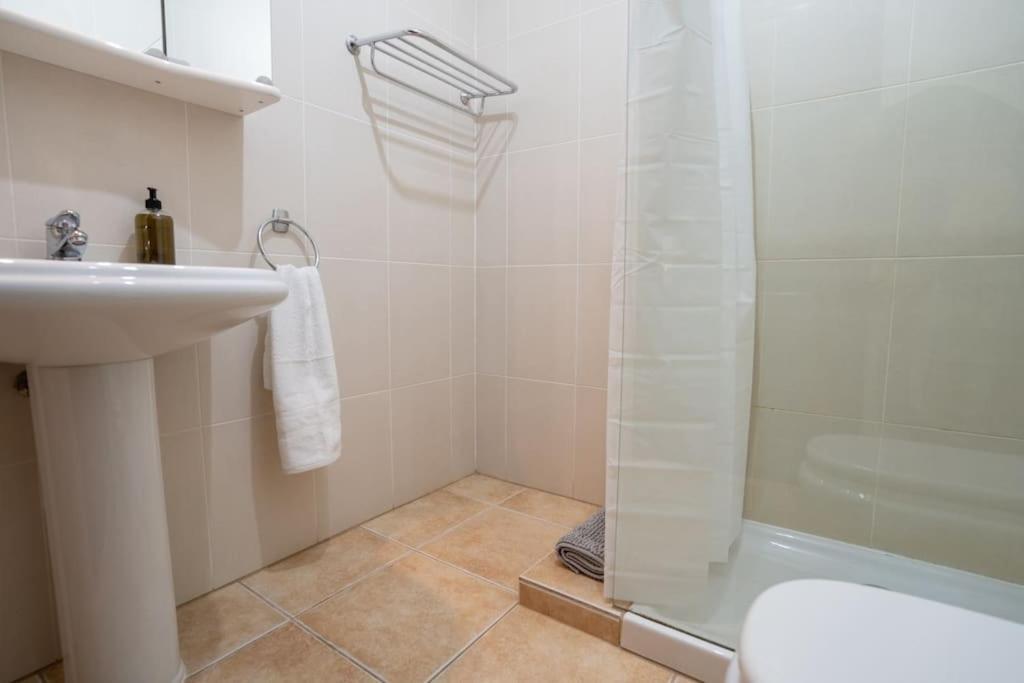 Beautiful Home In Lanzarote 5 Mins From Marina Playa Blanca  Bagian luar foto