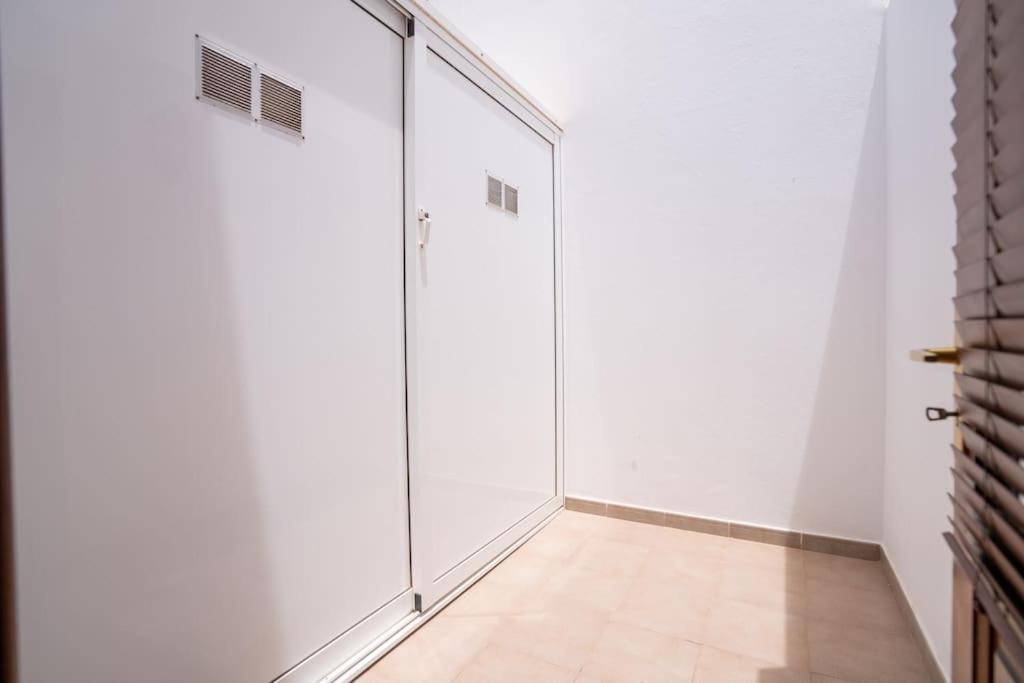 Beautiful Home In Lanzarote 5 Mins From Marina Playa Blanca  Bagian luar foto