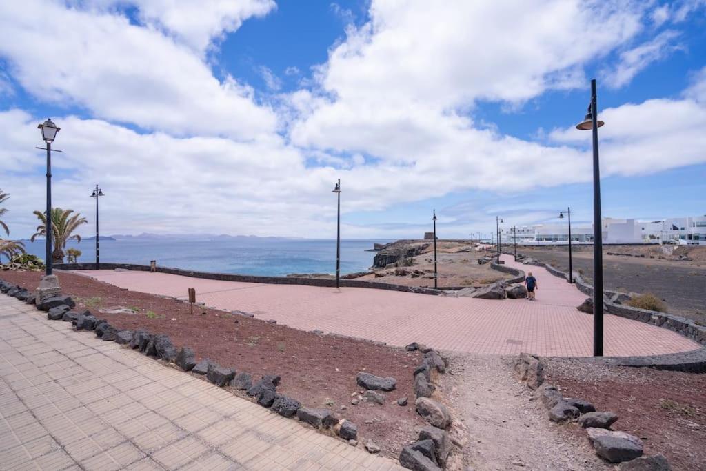 Beautiful Home In Lanzarote 5 Mins From Marina Playa Blanca  Bagian luar foto
