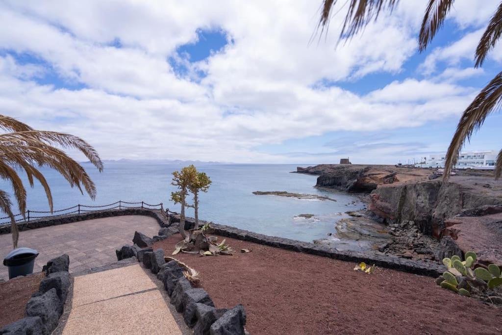 Beautiful Home In Lanzarote 5 Mins From Marina Playa Blanca  Bagian luar foto