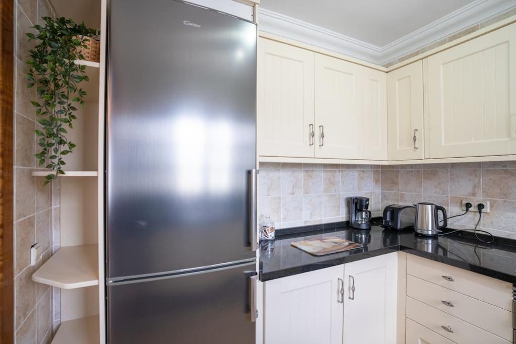 Beautiful Home In Lanzarote 5 Mins From Marina Playa Blanca  Bagian luar foto