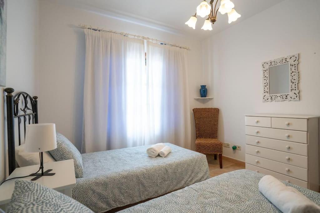 Beautiful Home In Lanzarote 5 Mins From Marina Playa Blanca  Bagian luar foto