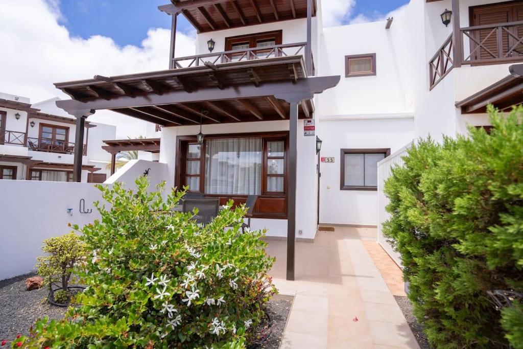 Beautiful Home In Lanzarote 5 Mins From Marina Playa Blanca  Bagian luar foto