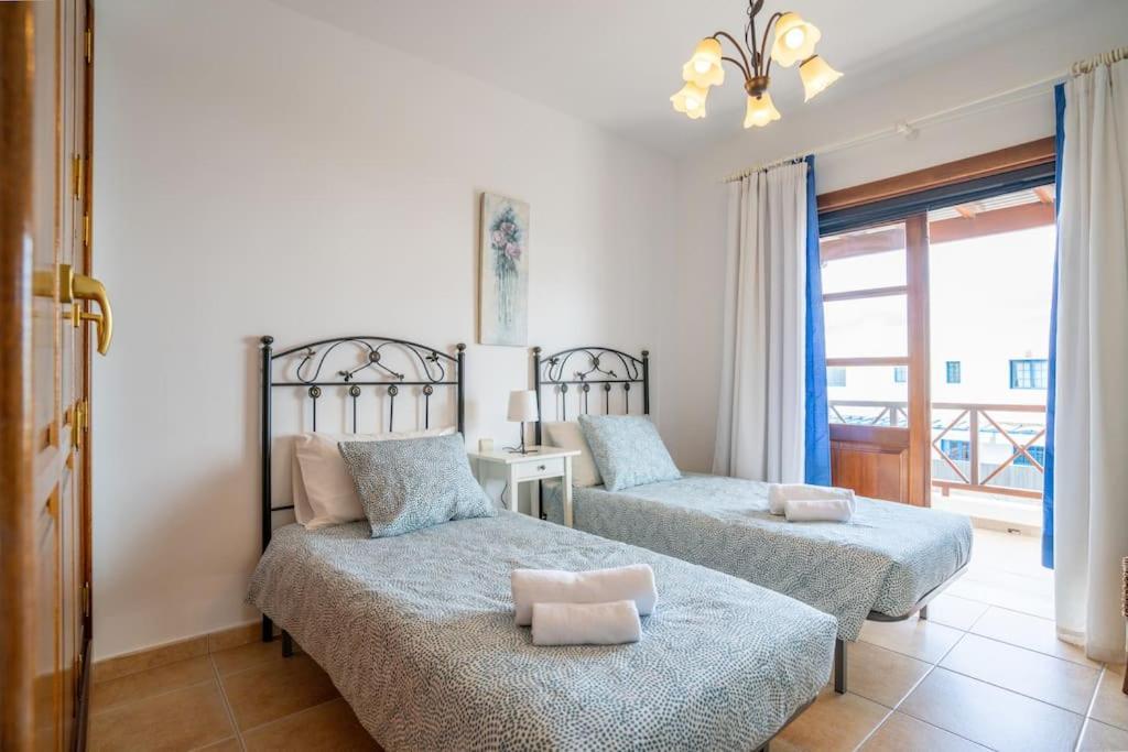 Beautiful Home In Lanzarote 5 Mins From Marina Playa Blanca  Bagian luar foto