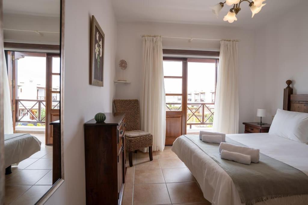 Beautiful Home In Lanzarote 5 Mins From Marina Playa Blanca  Bagian luar foto