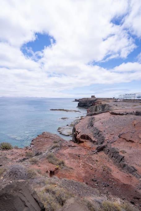 Beautiful Home In Lanzarote 5 Mins From Marina Playa Blanca  Bagian luar foto